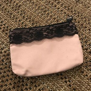 Cute Ipsy makeup lace purse hot!!!!